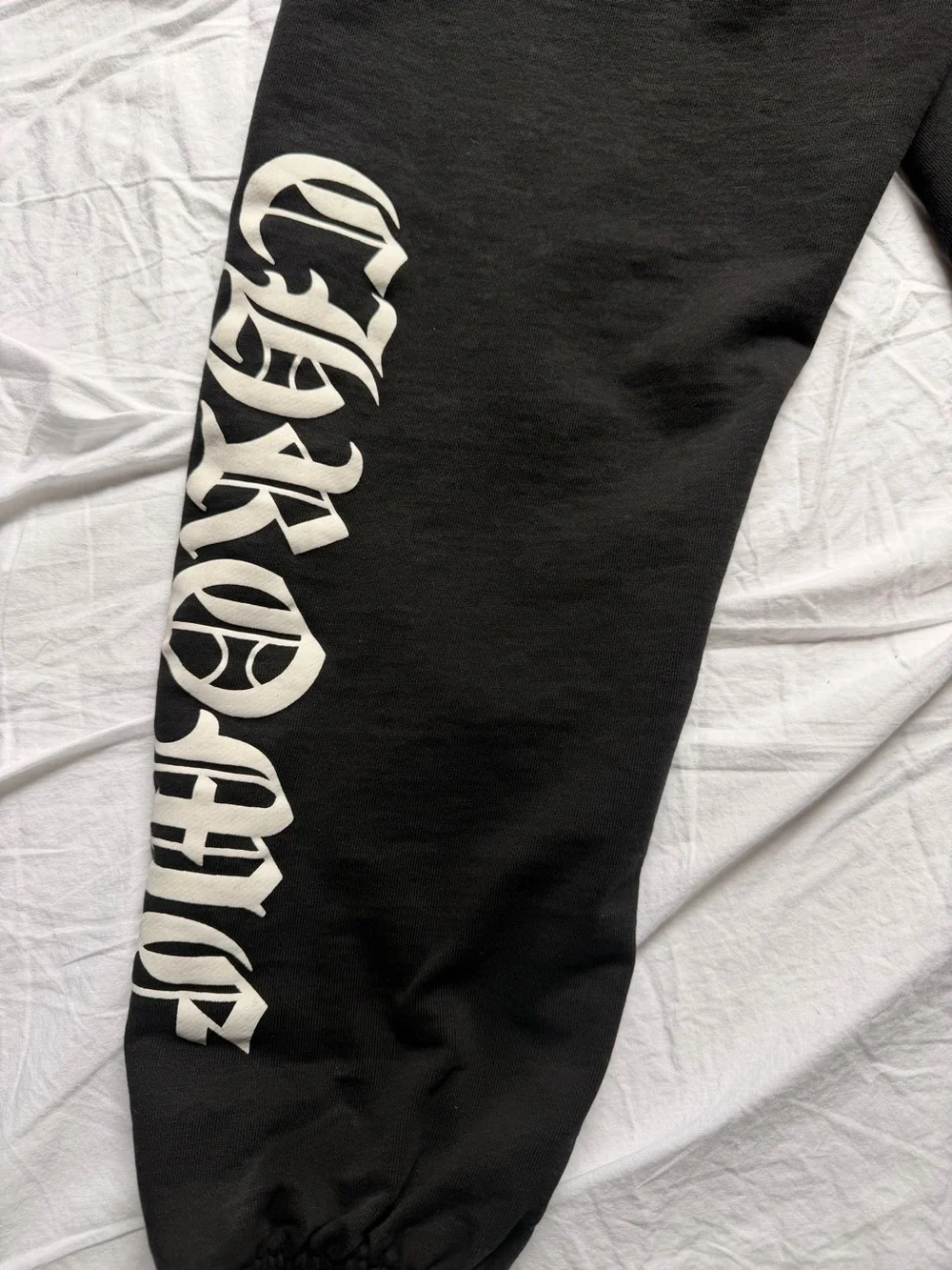 Chrome Hearts Black Cross Print Sweatpants - Picture 2 of 10